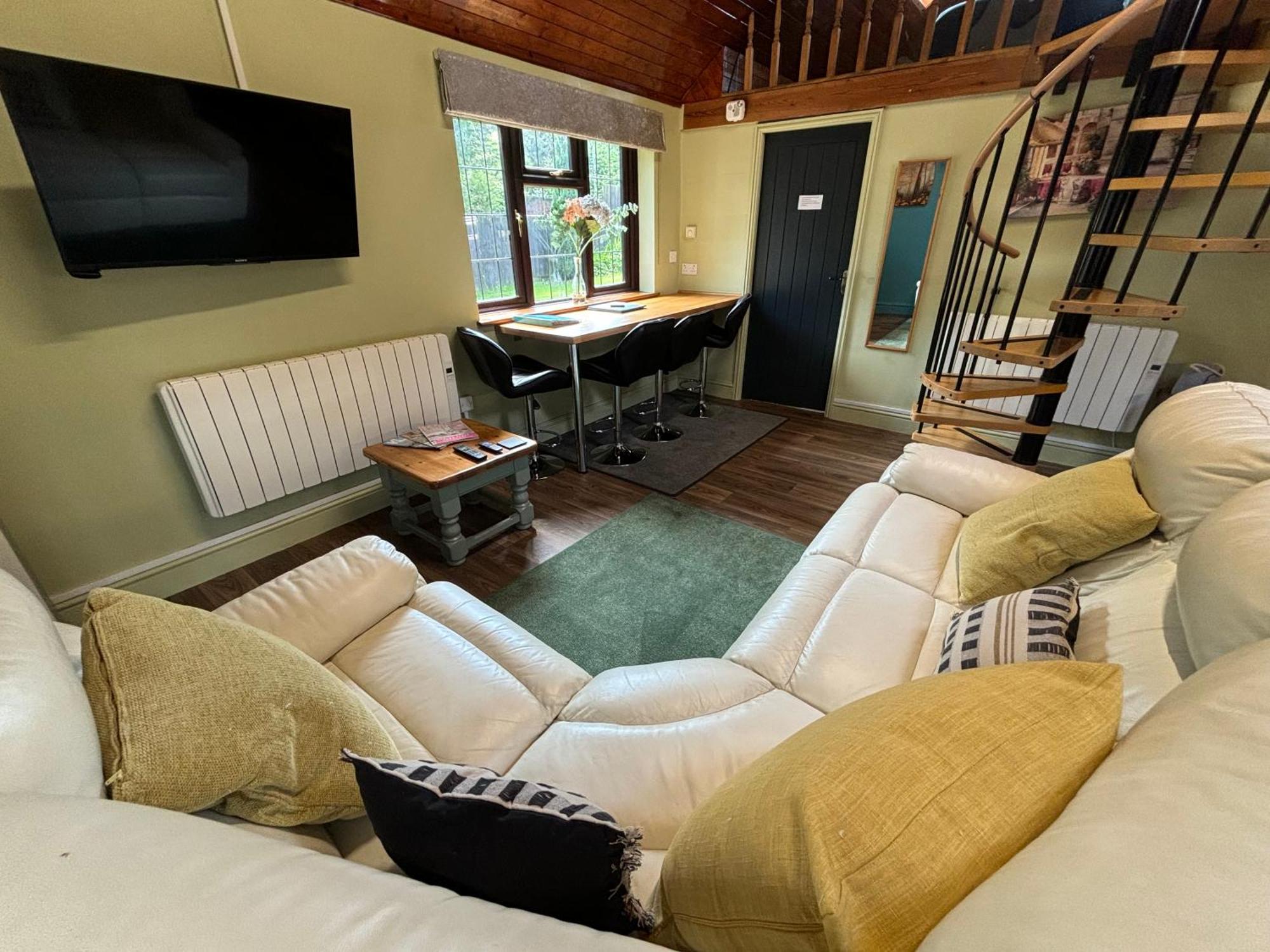 The Annexe At Gomo Villa East Winch ภายนอก รูปภาพ